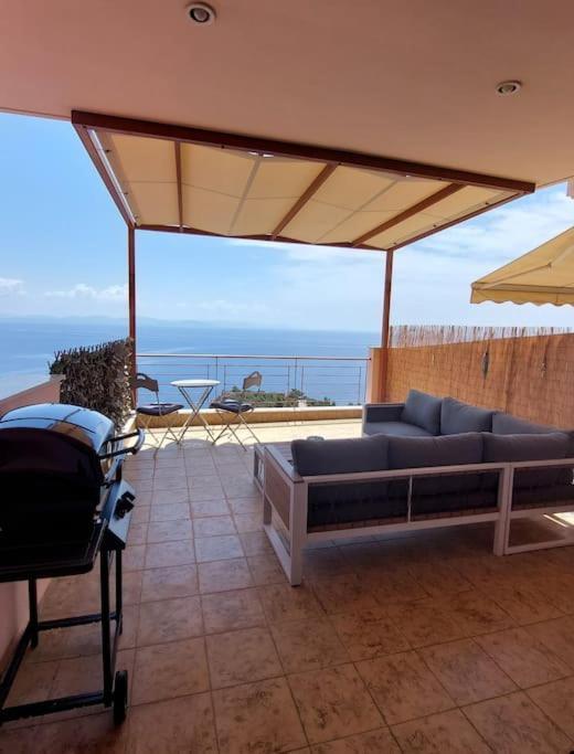 Simply Meraki Gytheian Apt With Panoramic Sea View Гитион Экстерьер фото